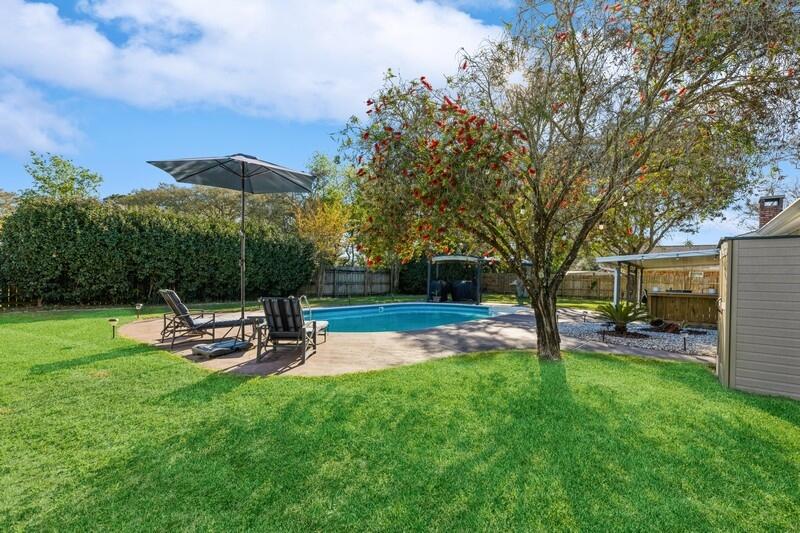 OAKRIDGE MANOR - Residential