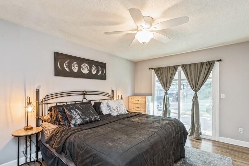 OAKRIDGE MANOR - Residential