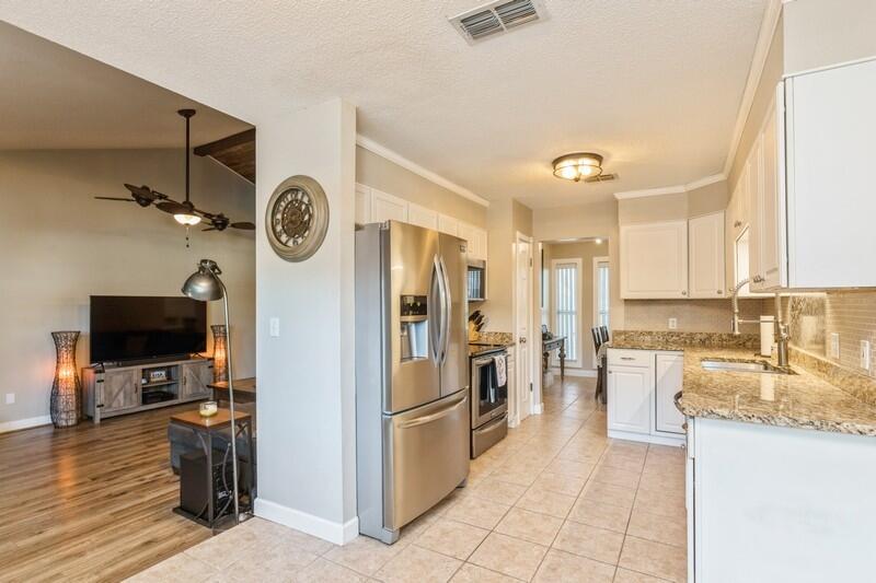 OAKRIDGE MANOR - Residential