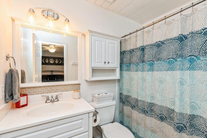 OAKRIDGE MANOR - Residential