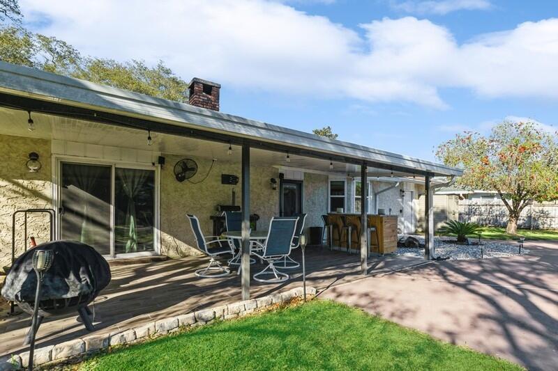 OAKRIDGE MANOR - Residential