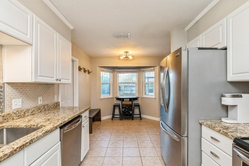 OAKRIDGE MANOR - Residential