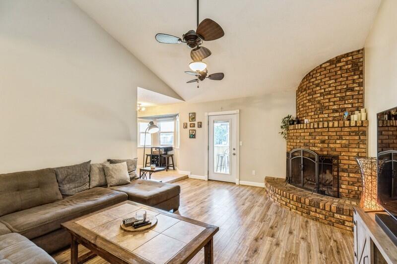 OAKRIDGE MANOR - Residential