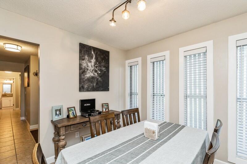 OAKRIDGE MANOR - Residential