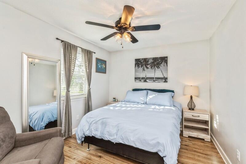 OAKRIDGE MANOR - Residential