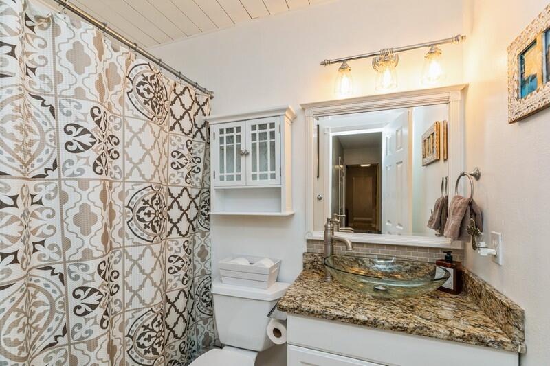 OAKRIDGE MANOR - Residential