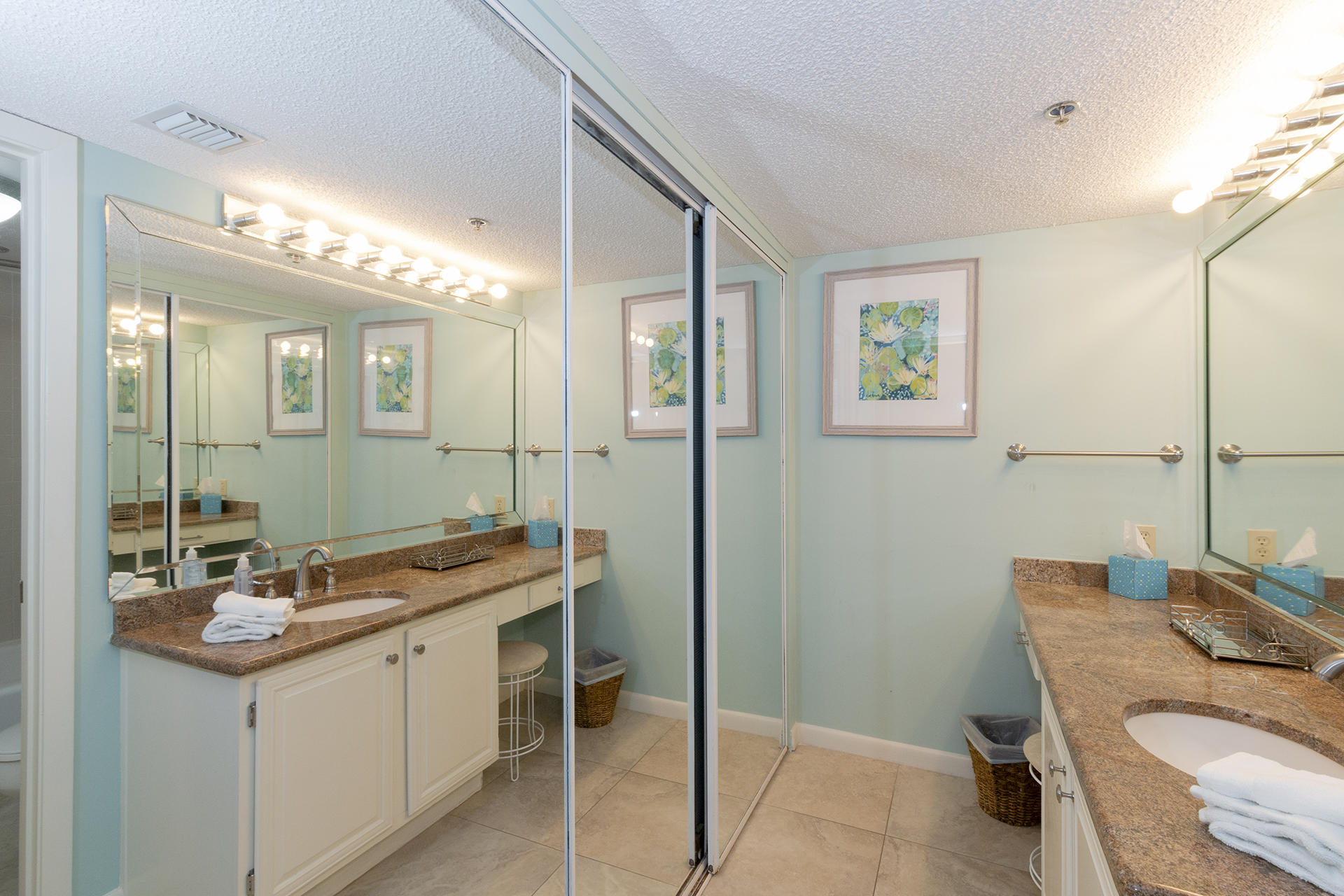 MAINSAIL CONDO PH 5 - Residential