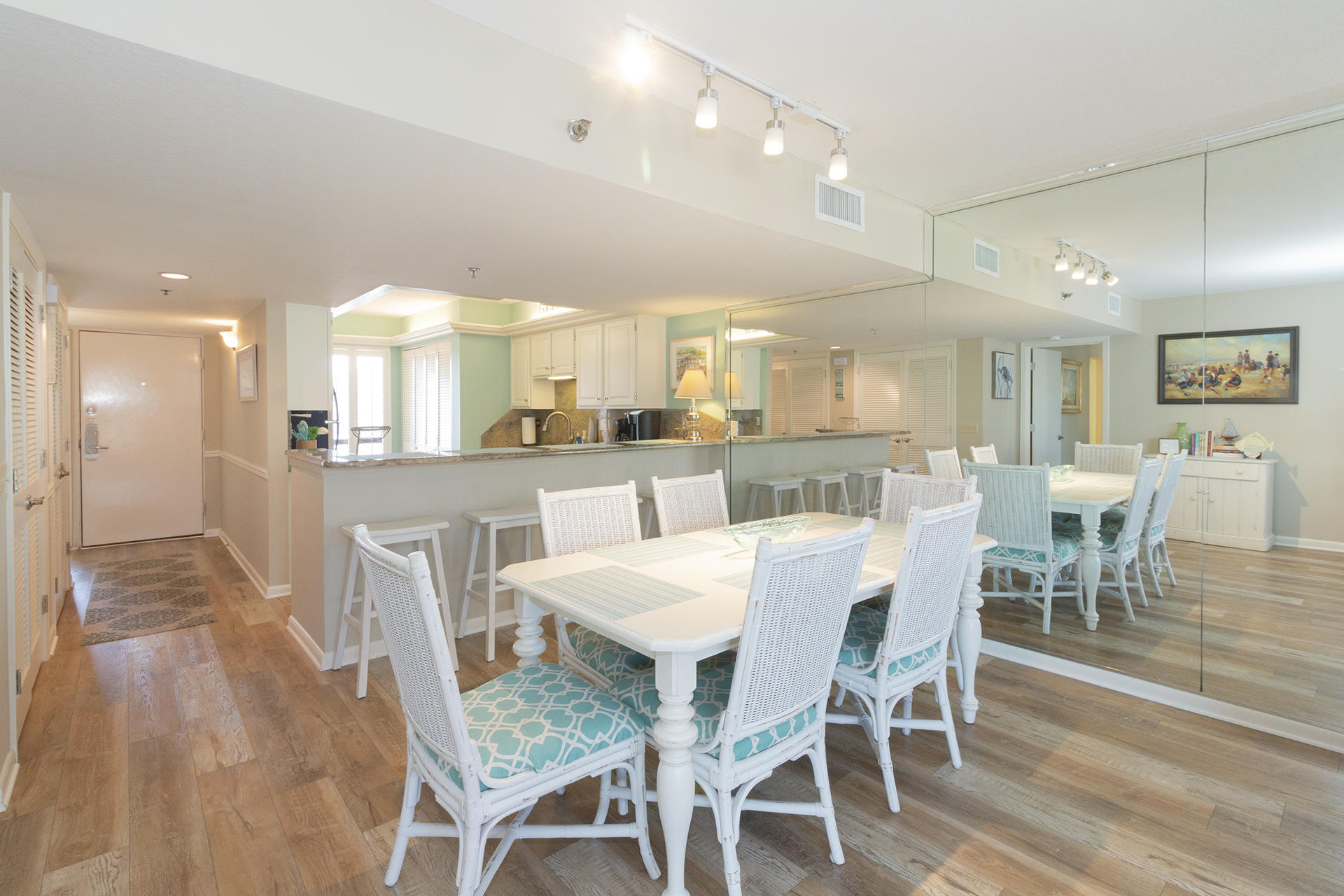 MAINSAIL CONDO PH 5 - Residential