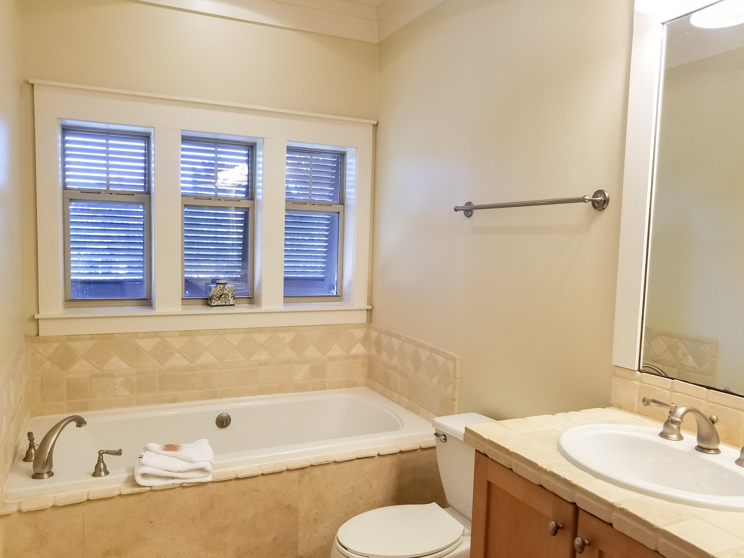 MAGNOLIA BAY - Residential