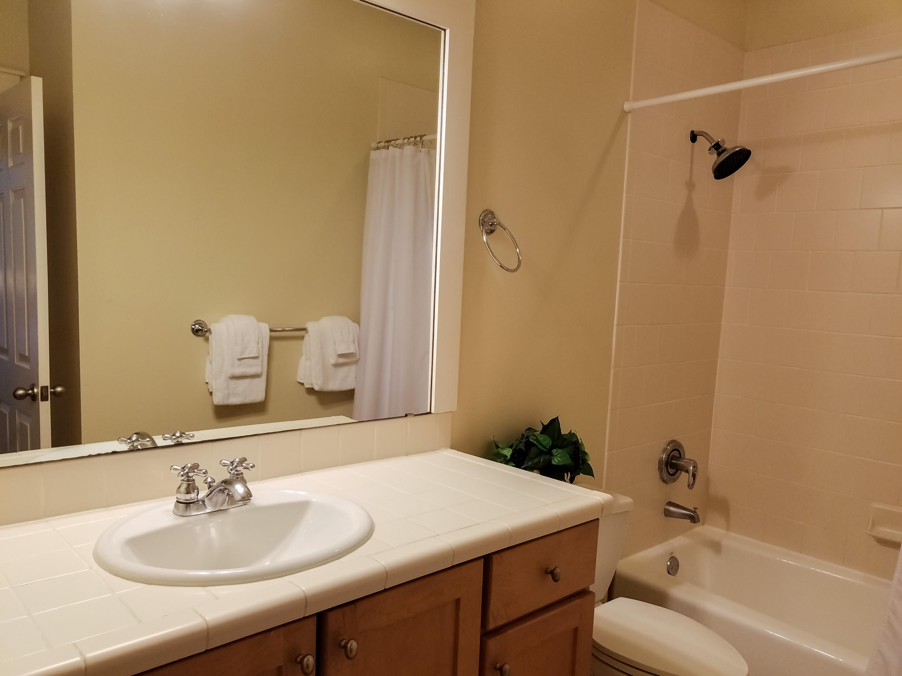 MAGNOLIA BAY - Residential