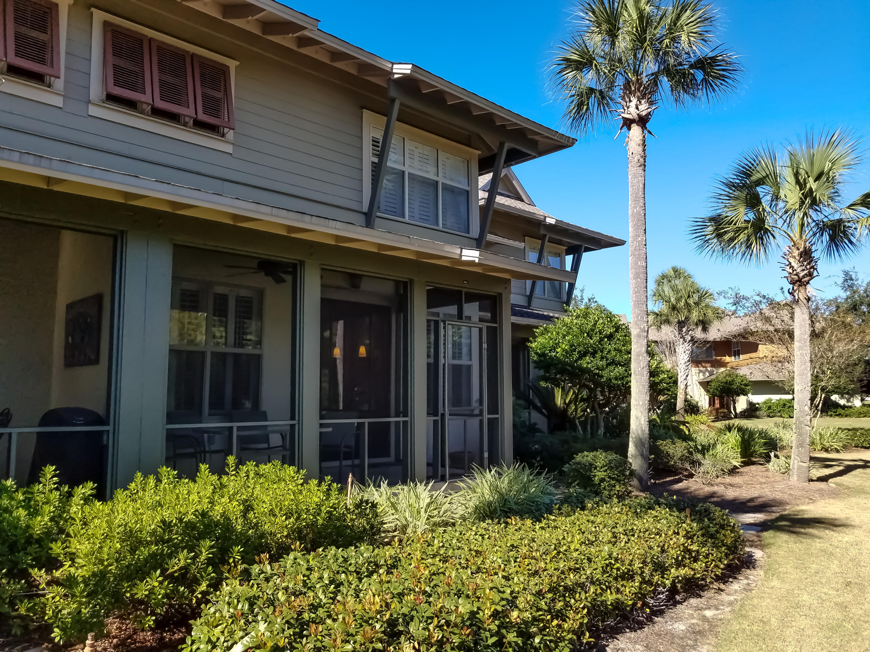 MAGNOLIA BAY - Residential