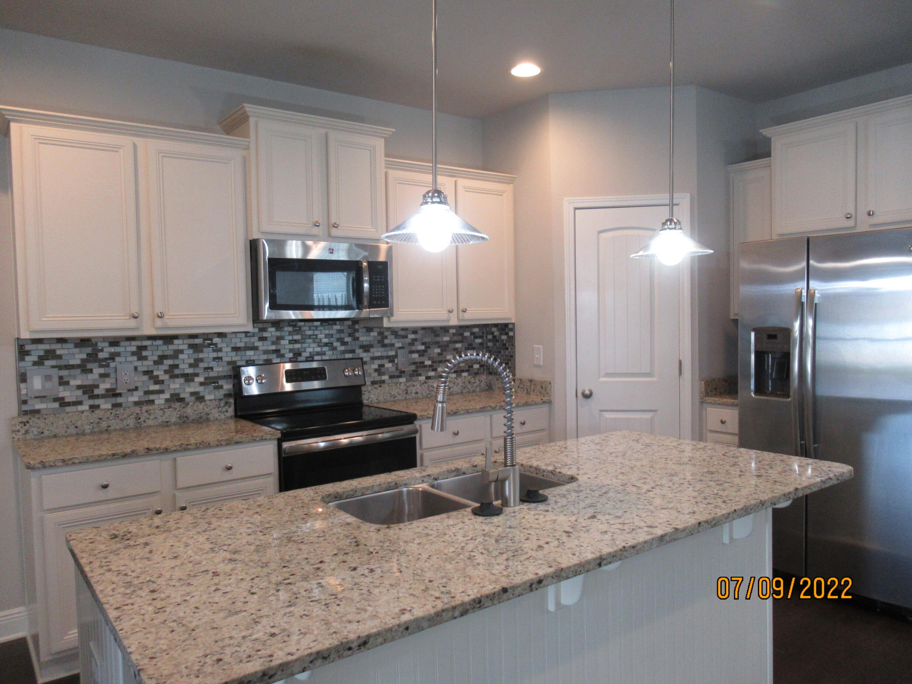 DRIFTWOOD ESTATES - Residential Lease