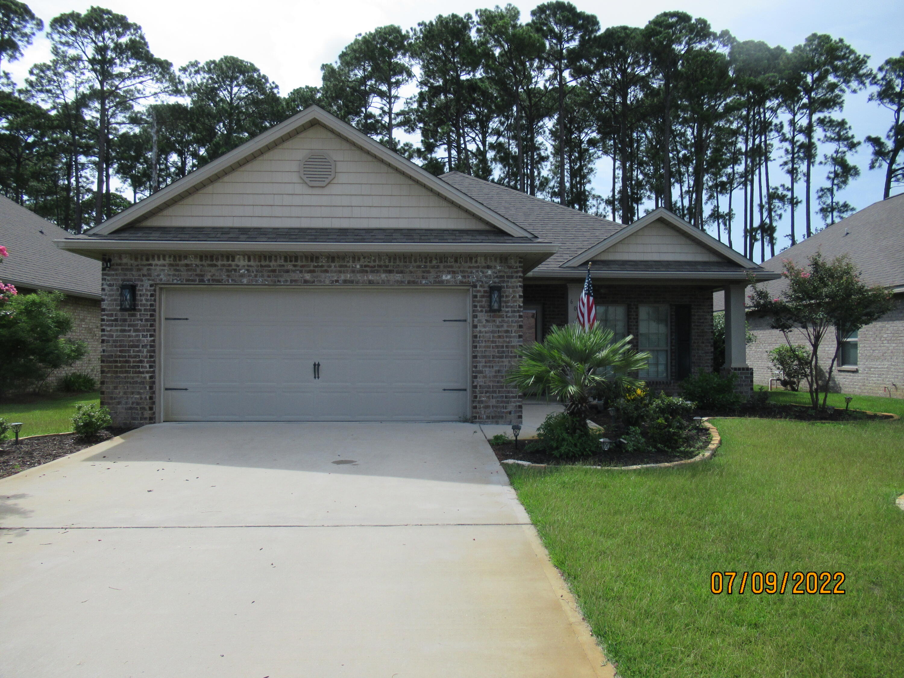 DRIFTWOOD ESTATES - Residential Lease