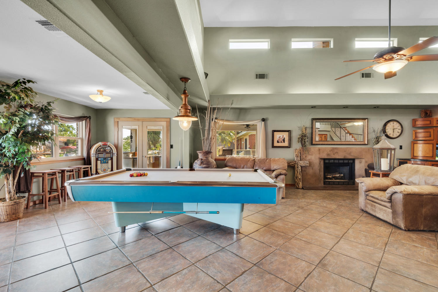 SANTA ROSA SHORES 3RD ADDN - Residential