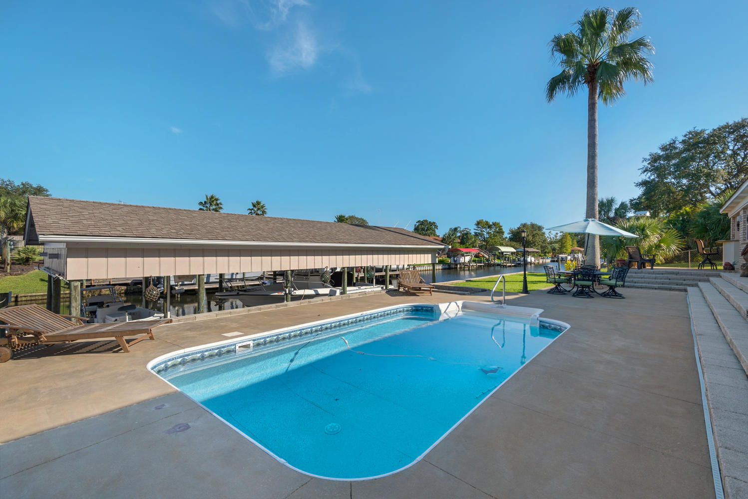 SANTA ROSA SHORES 3RD ADDN - Residential