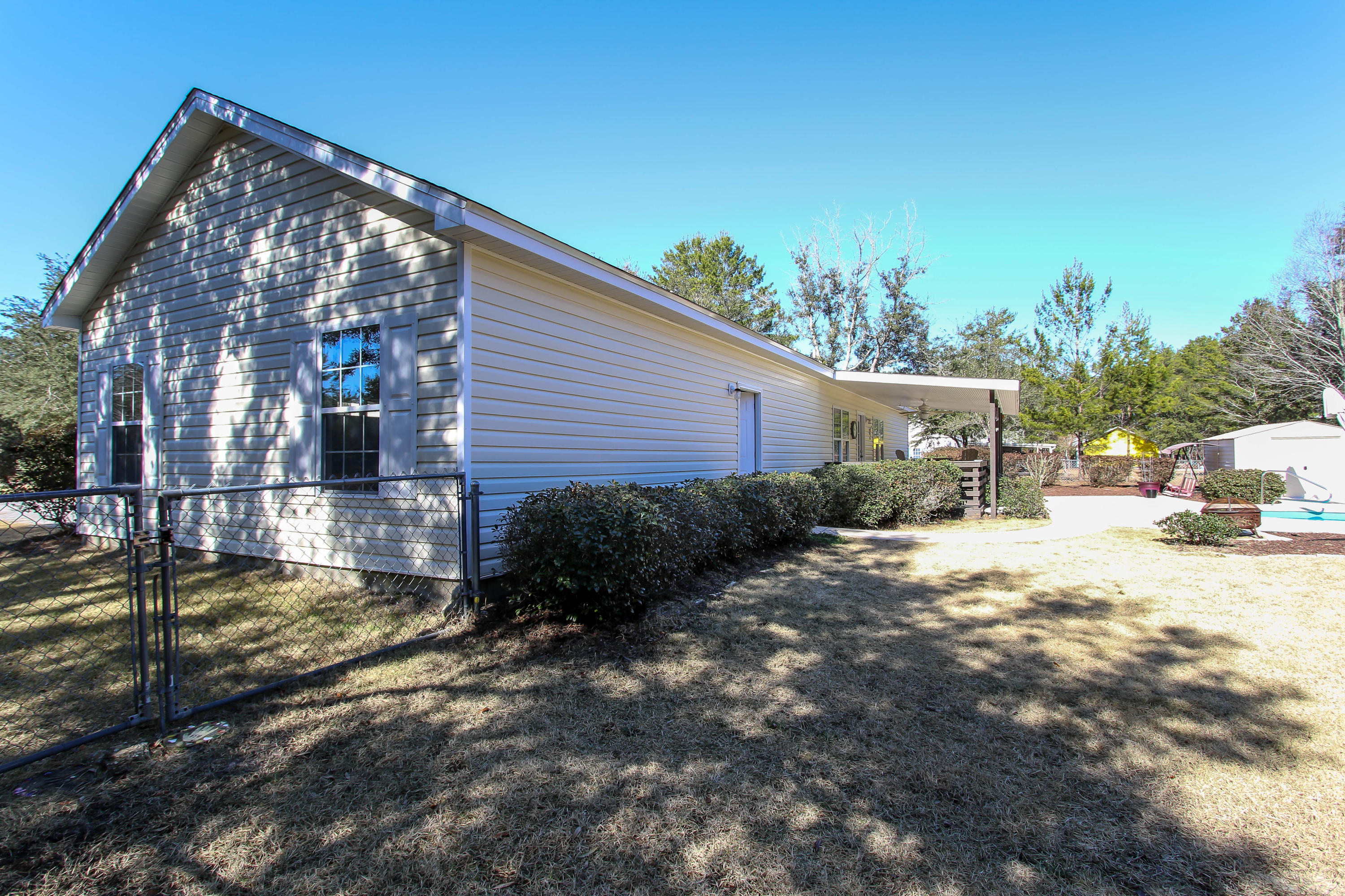 HAPPY HOLLOW - Residential