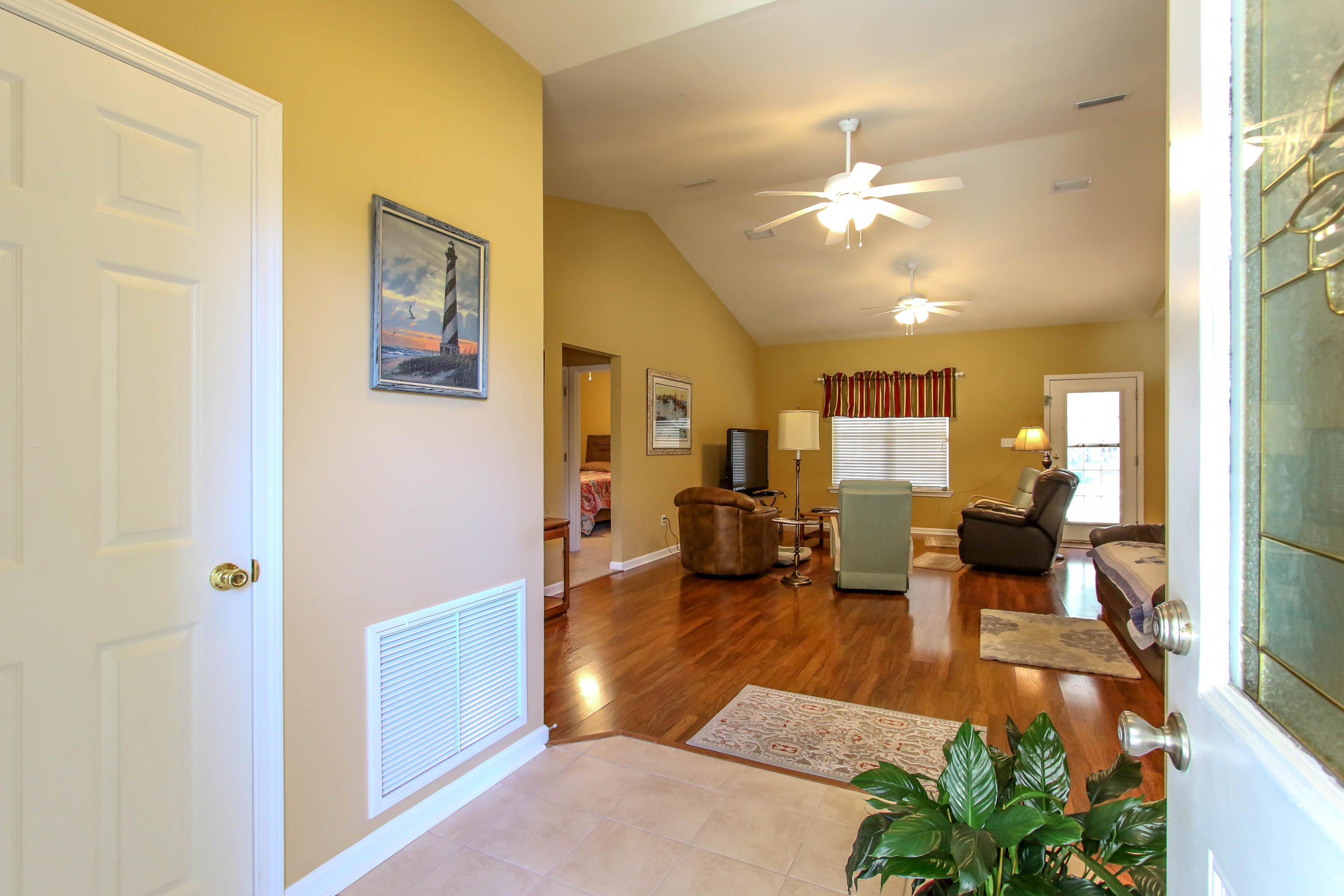 HAPPY HOLLOW - Residential