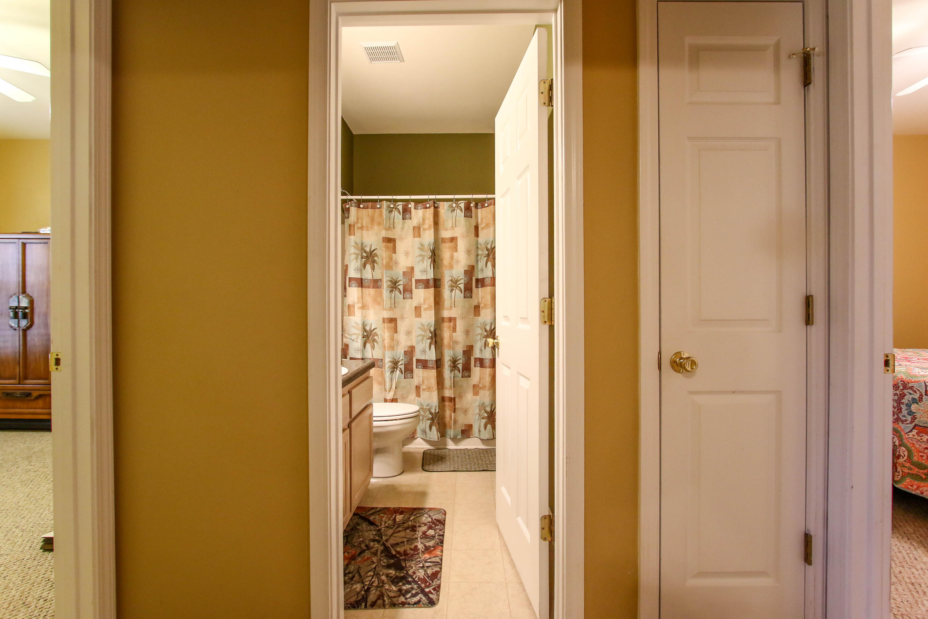 HAPPY HOLLOW - Residential