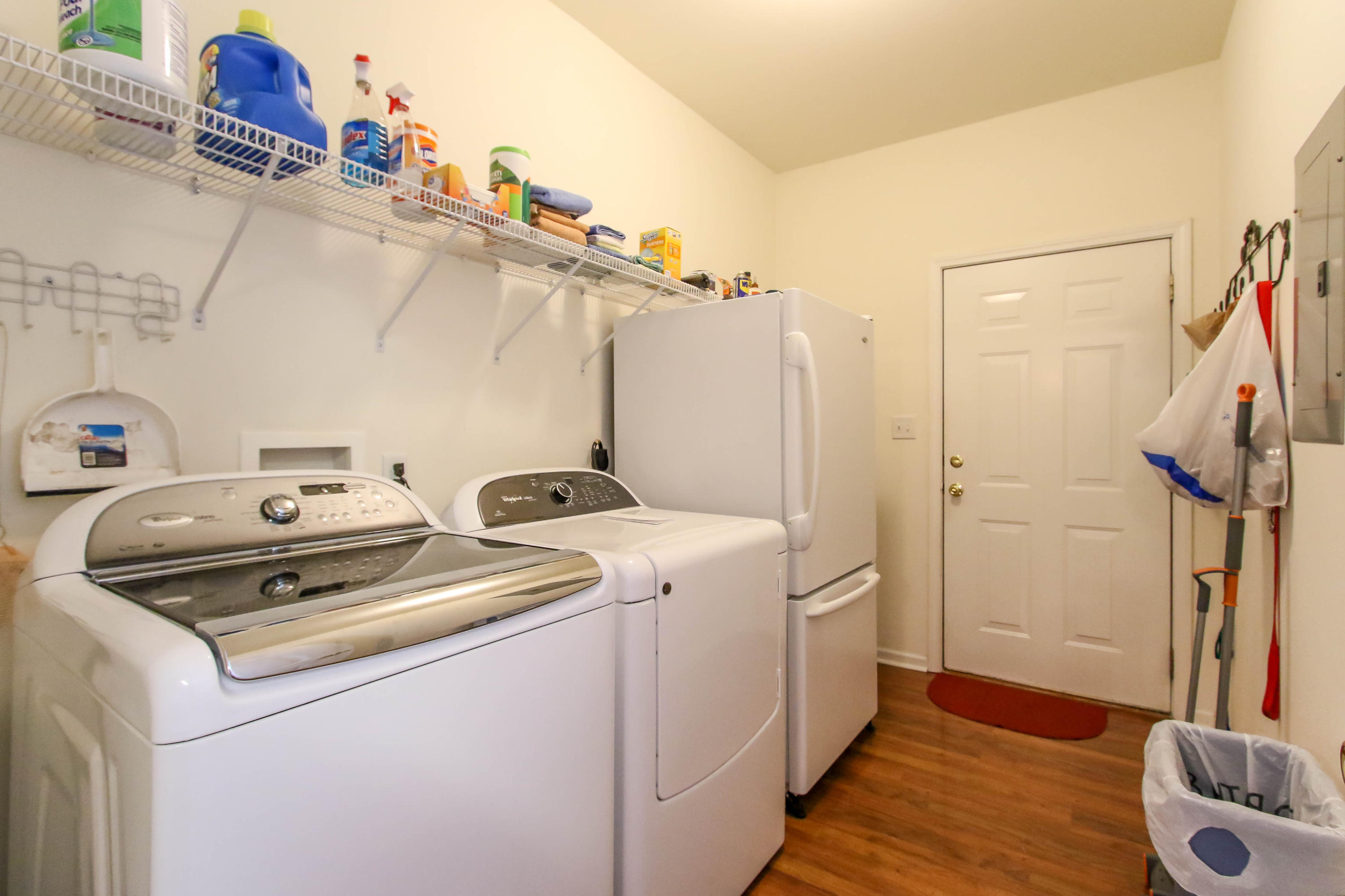 HAPPY HOLLOW - Residential