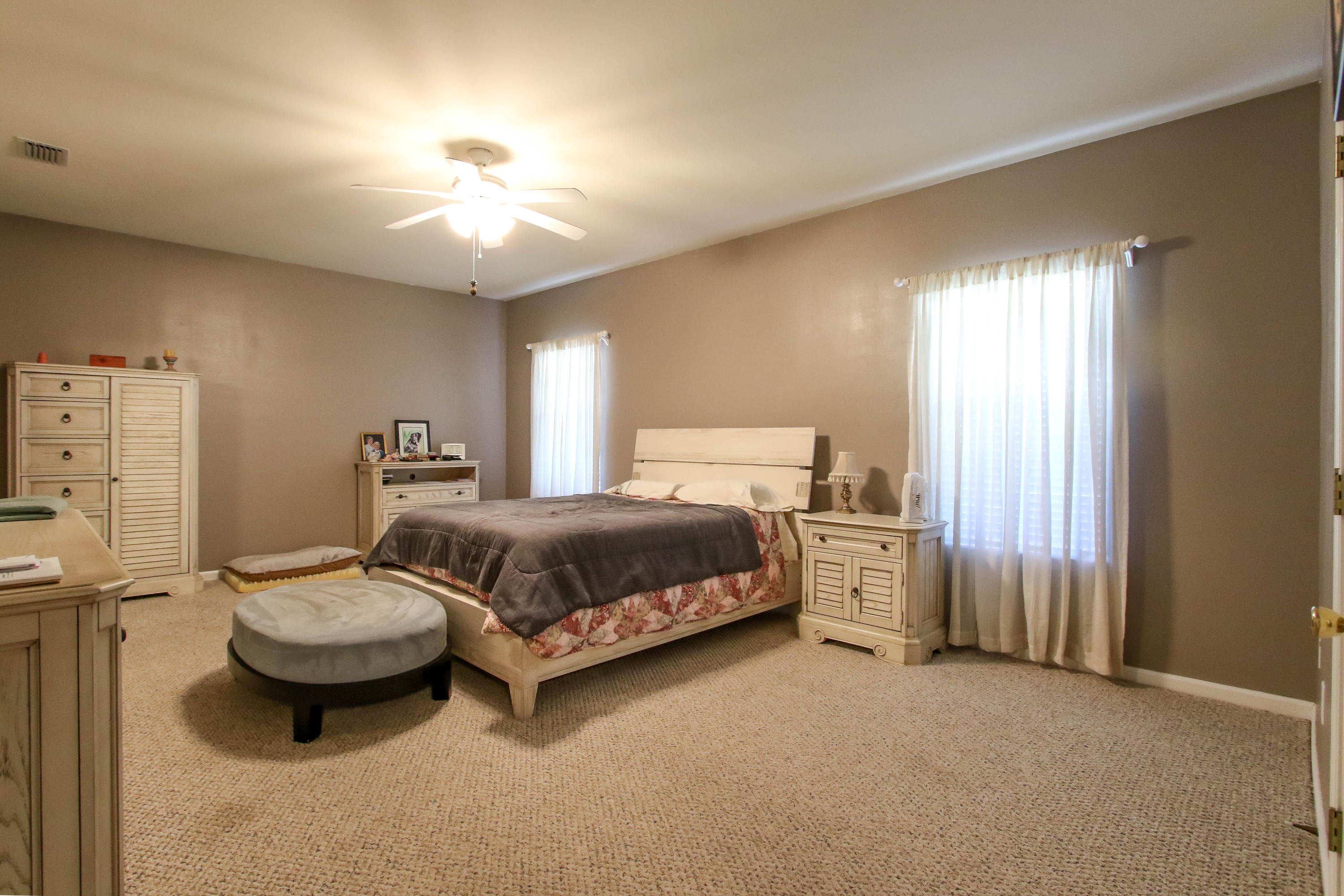 HAPPY HOLLOW - Residential