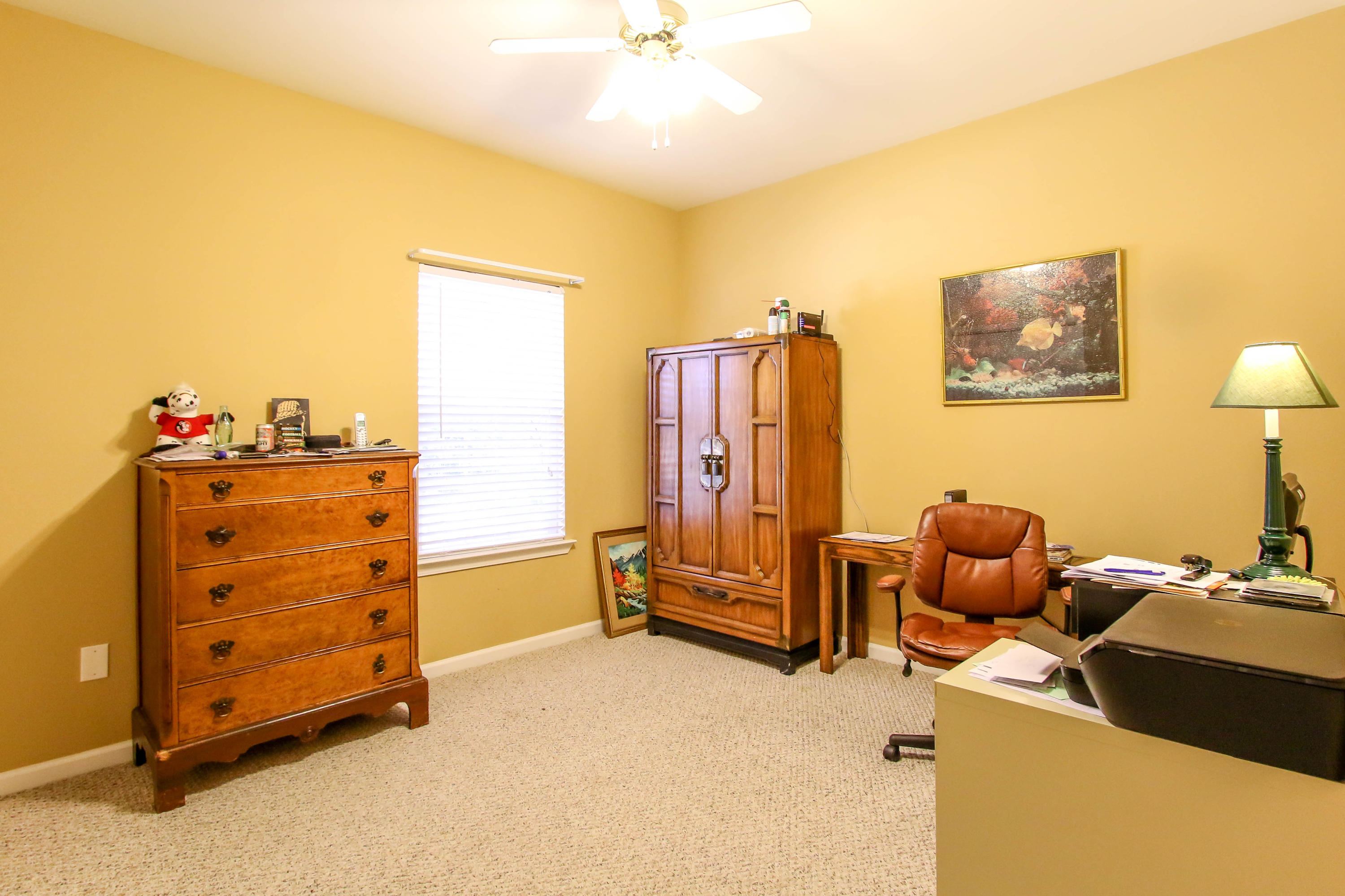 HAPPY HOLLOW - Residential