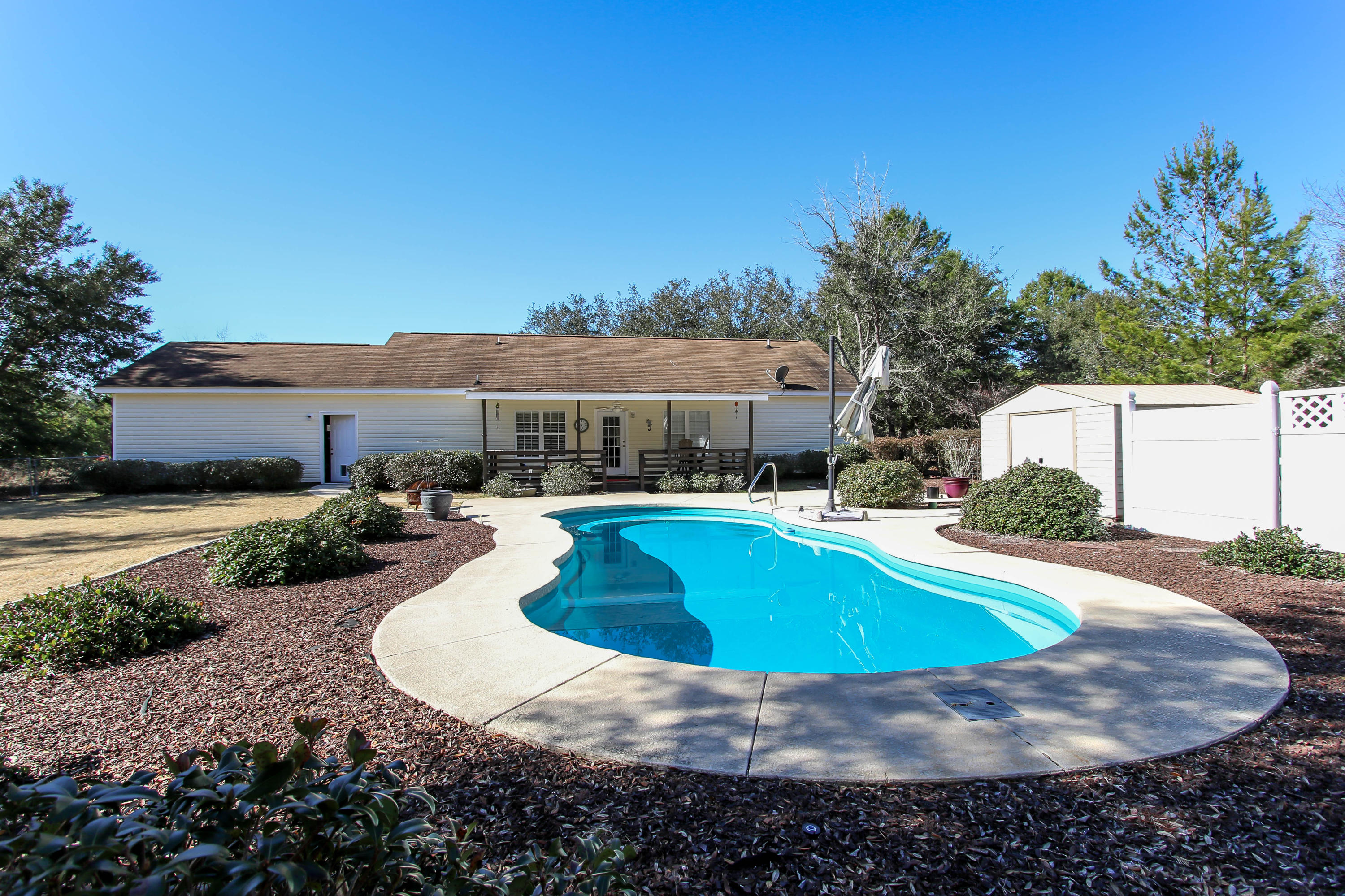 HAPPY HOLLOW - Residential