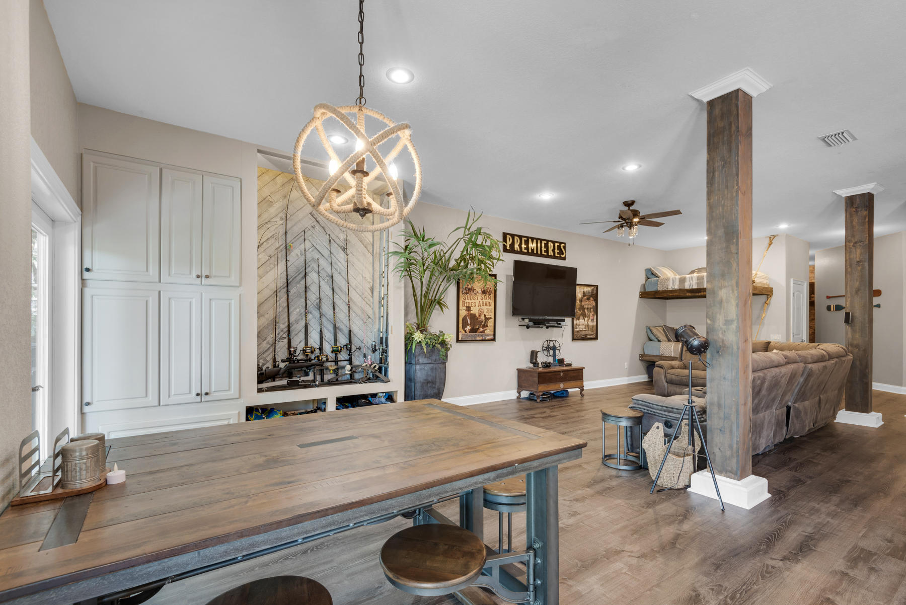 MOONEYS NORTH S/D - Residential