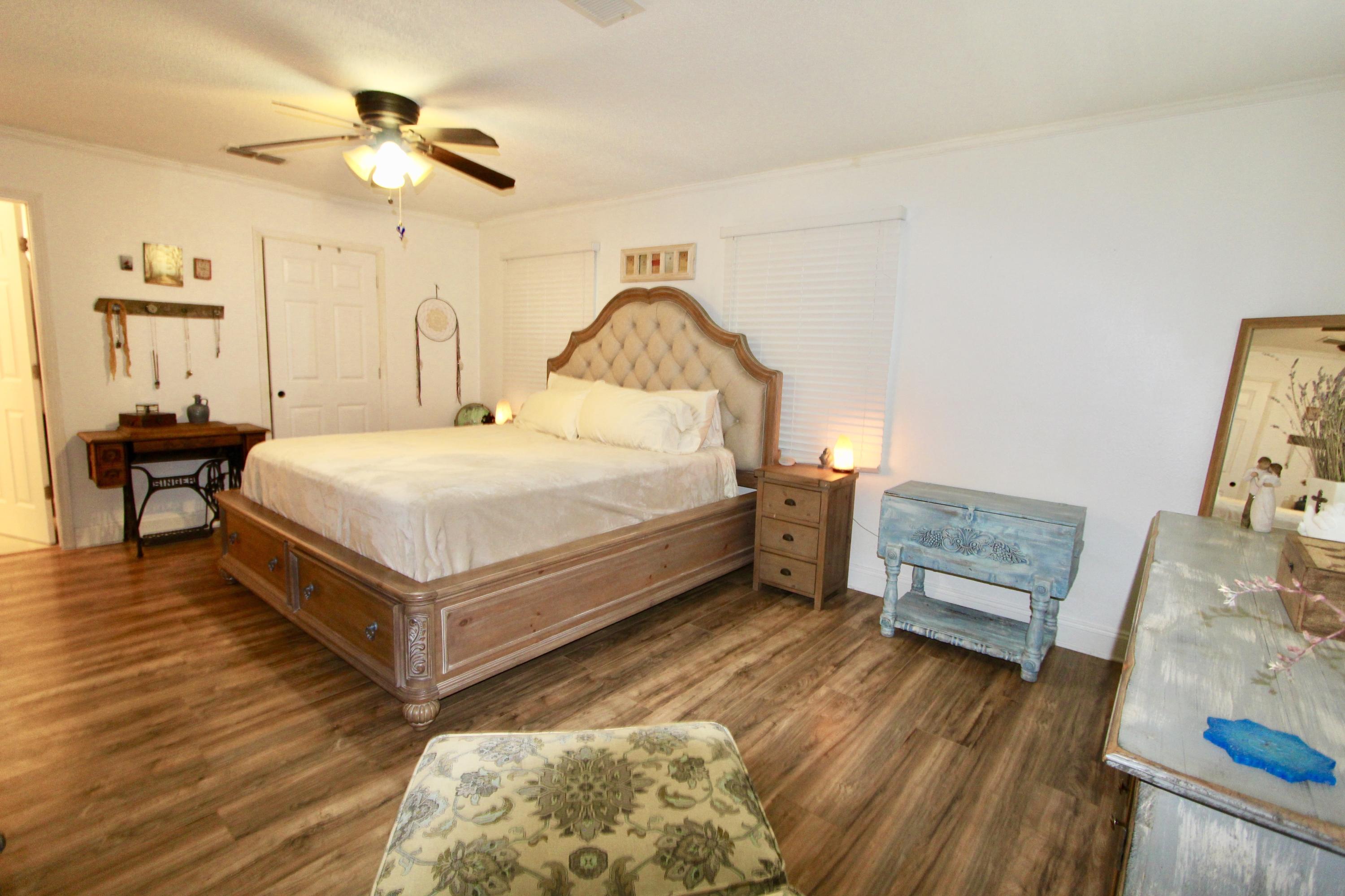 CAROL ANNE MANOR - Residential