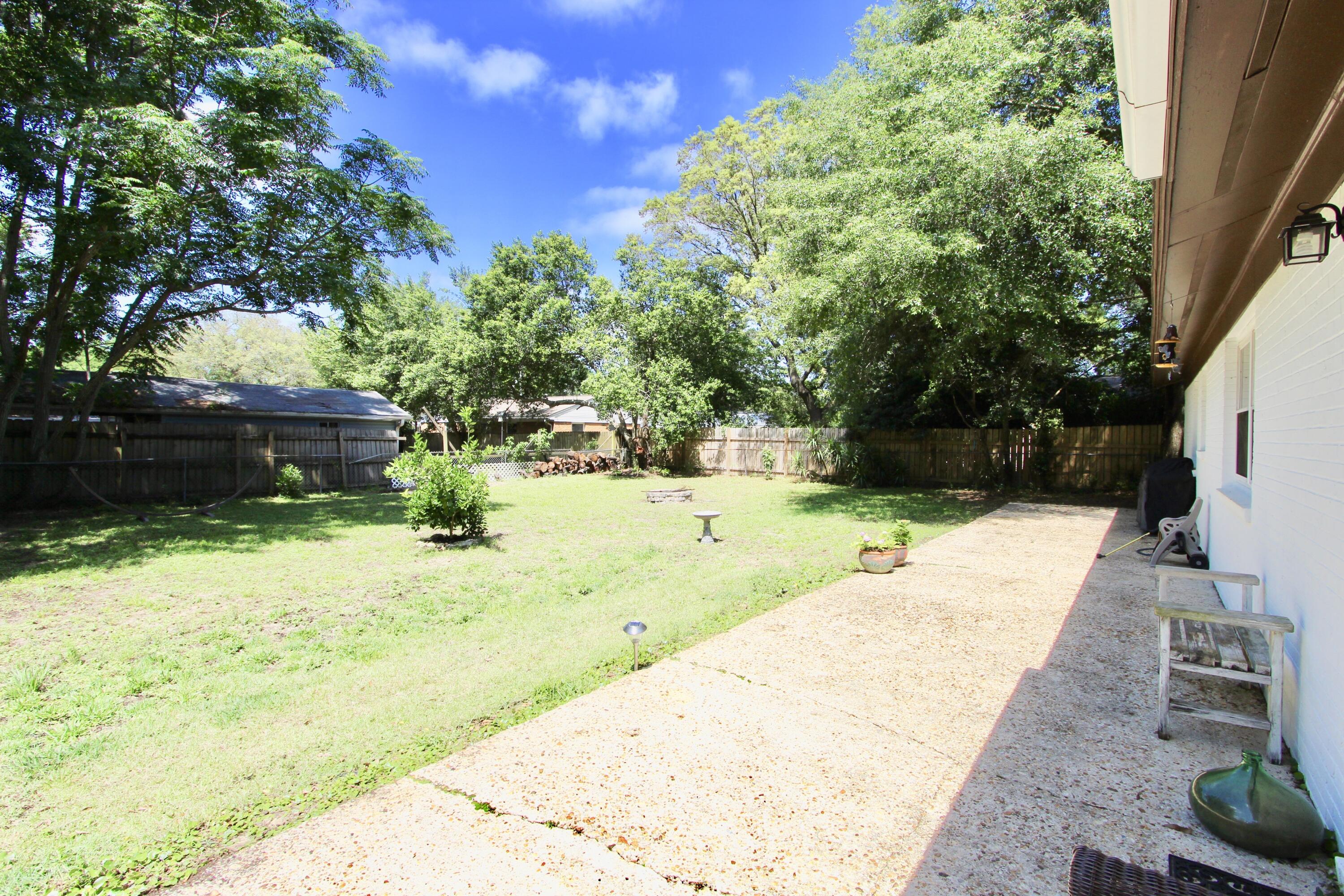 CAROL ANNE MANOR - Residential