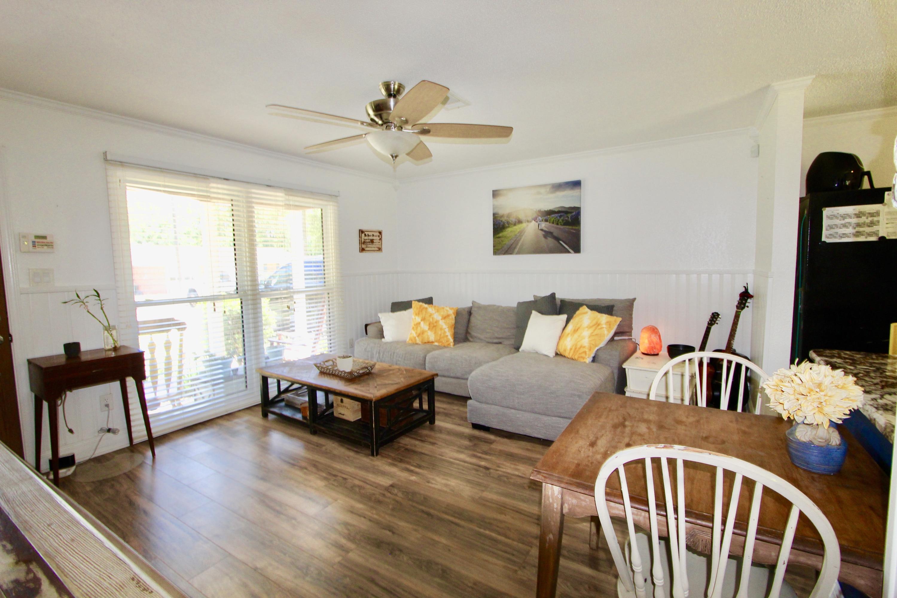 CAROL ANNE MANOR - Residential