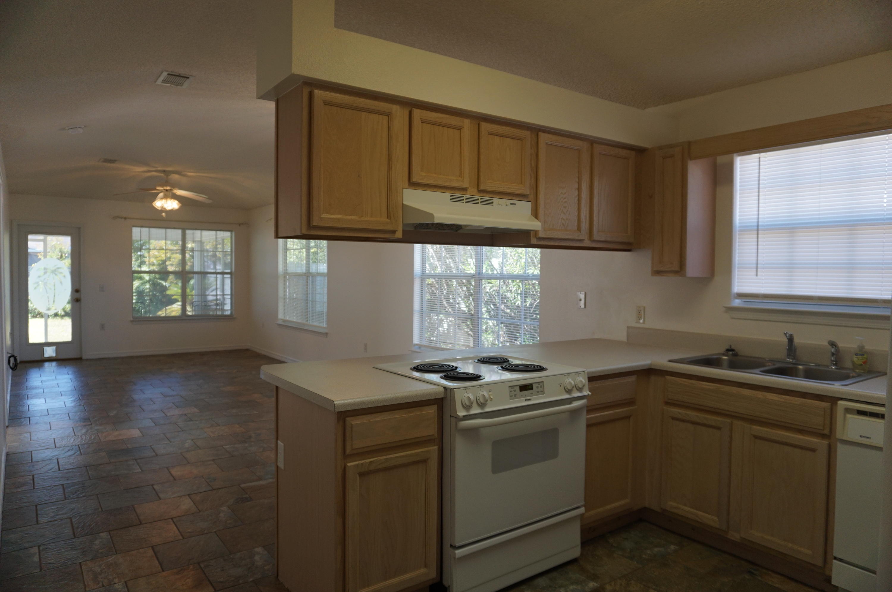 LIGHTHOUSE POINTE - Residential Lease