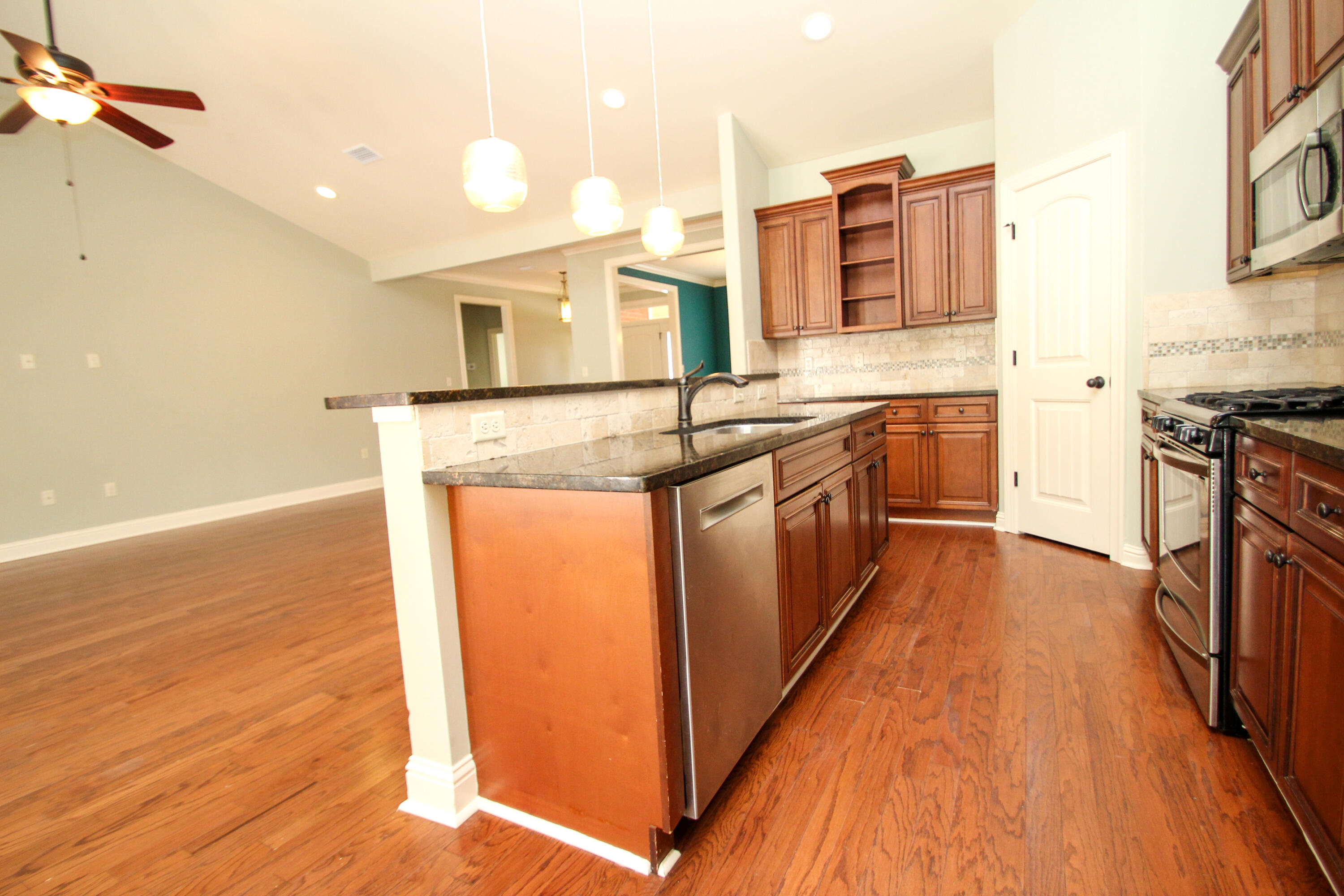 HAMMOCK BAY - Residential