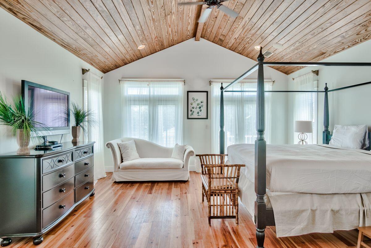 CRYSTAL BEACH - Residential