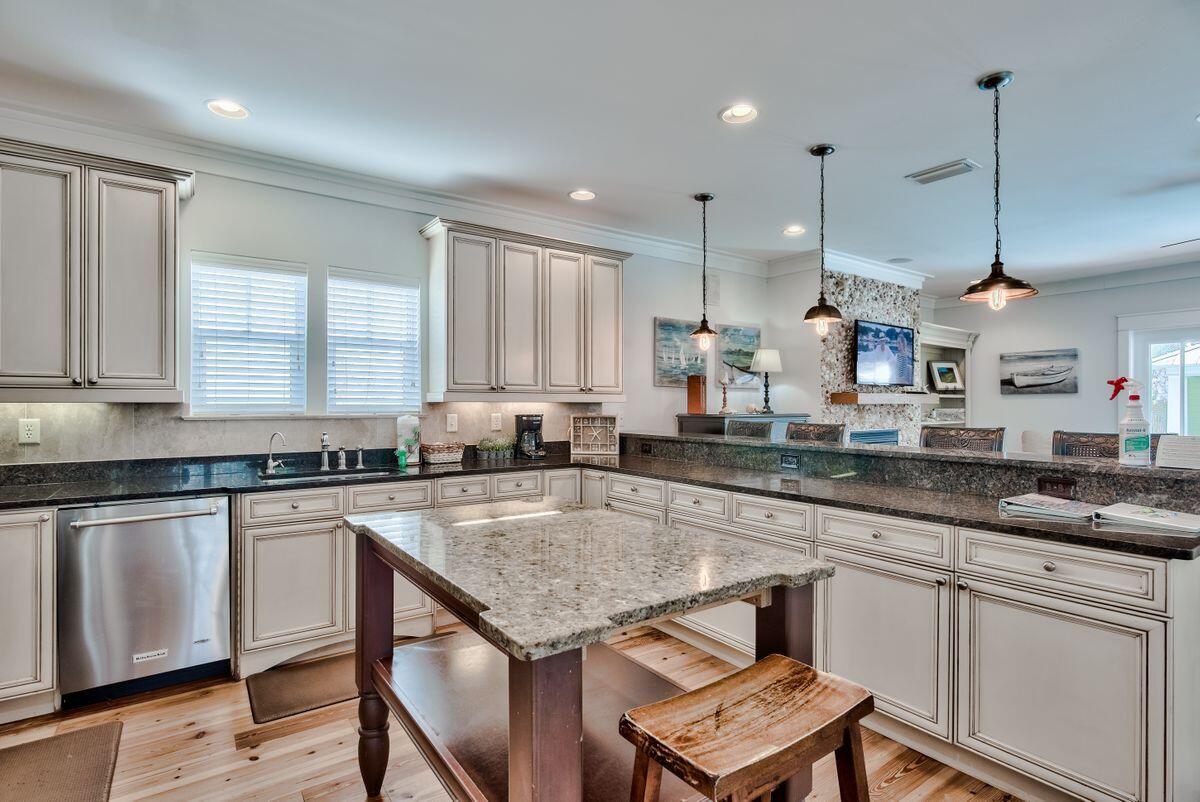 CRYSTAL BEACH - Residential