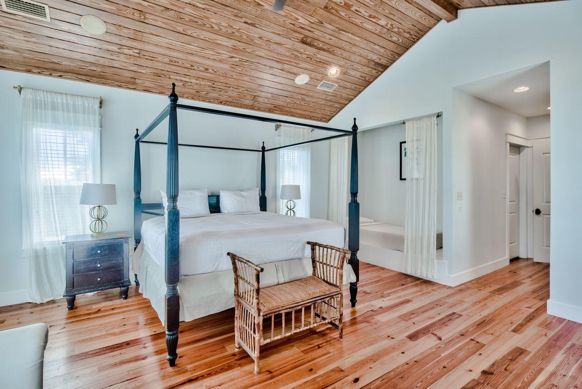 CRYSTAL BEACH - Residential