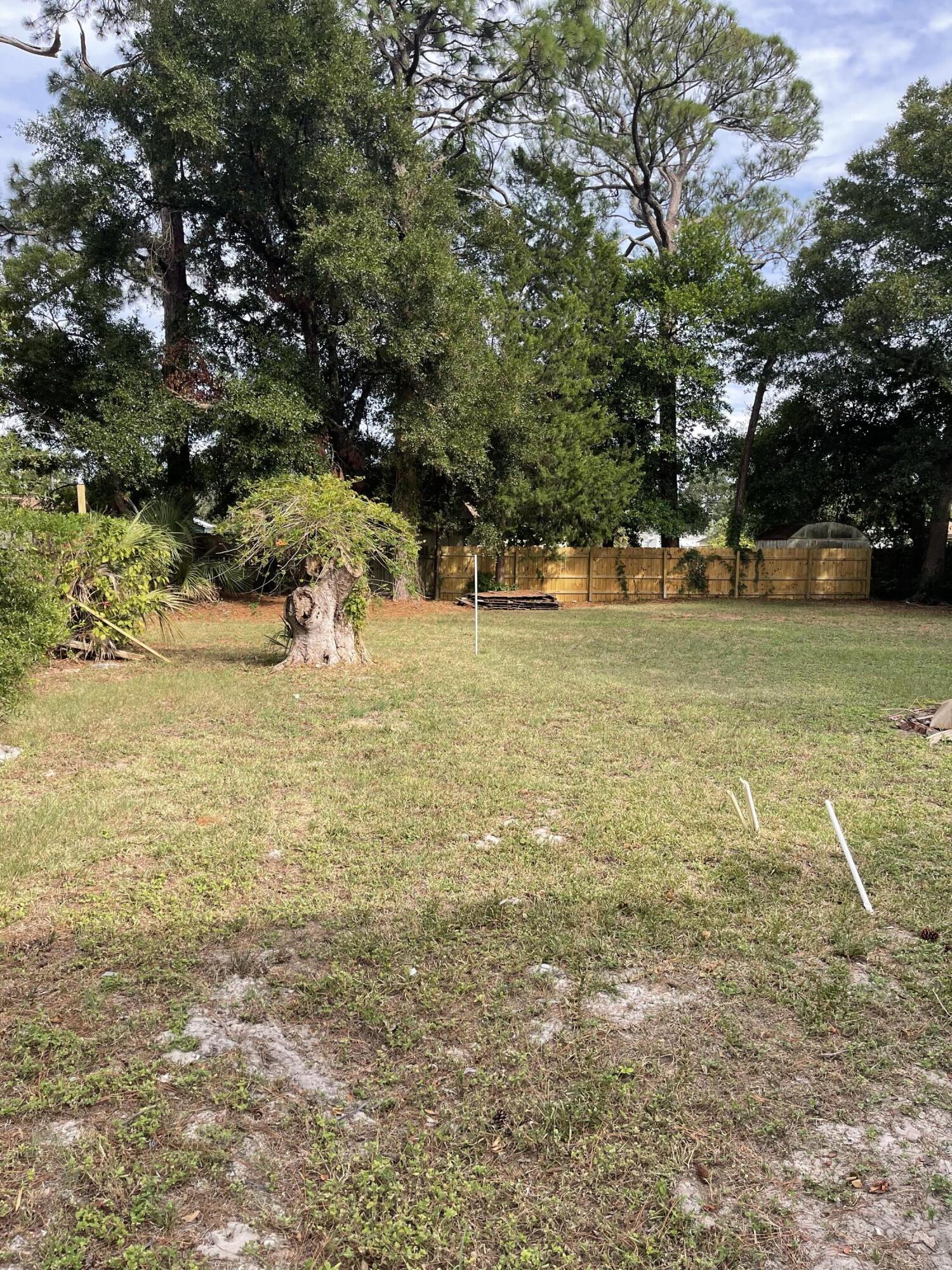 BROOKS ADDN TO FORT WALTON BEACH - Residential