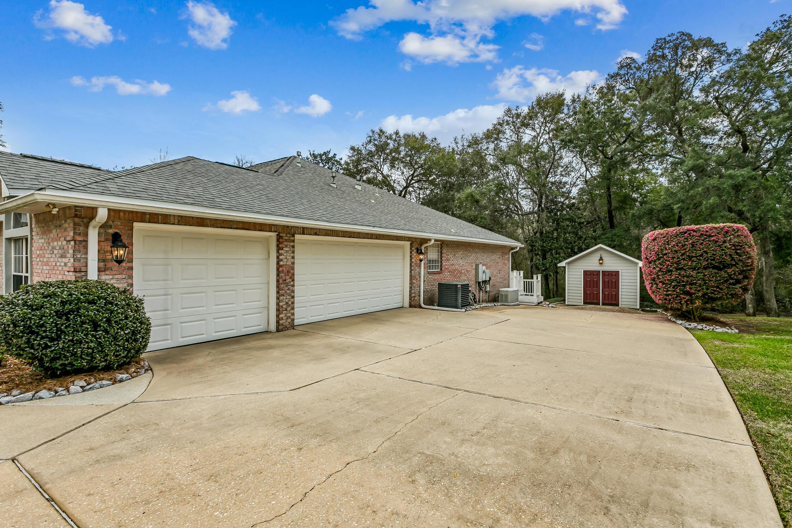 ROCKY BAYOU ESTATES 15 - Residential