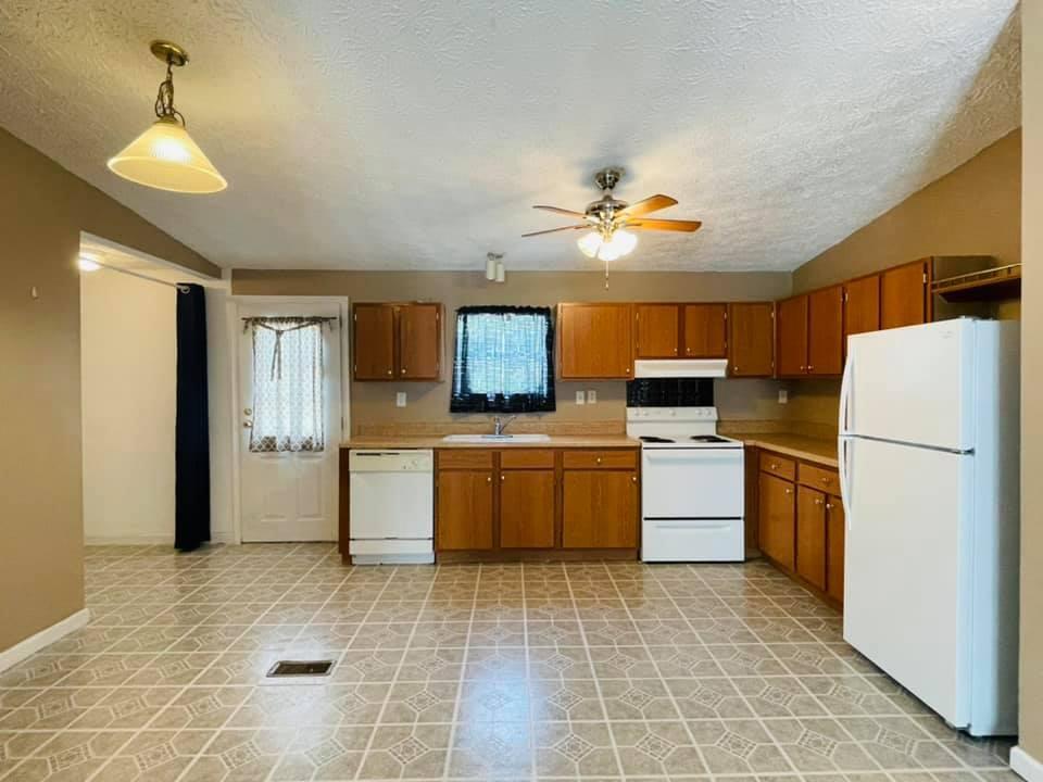 LAKE ROSEMARY SOUTH - Residential