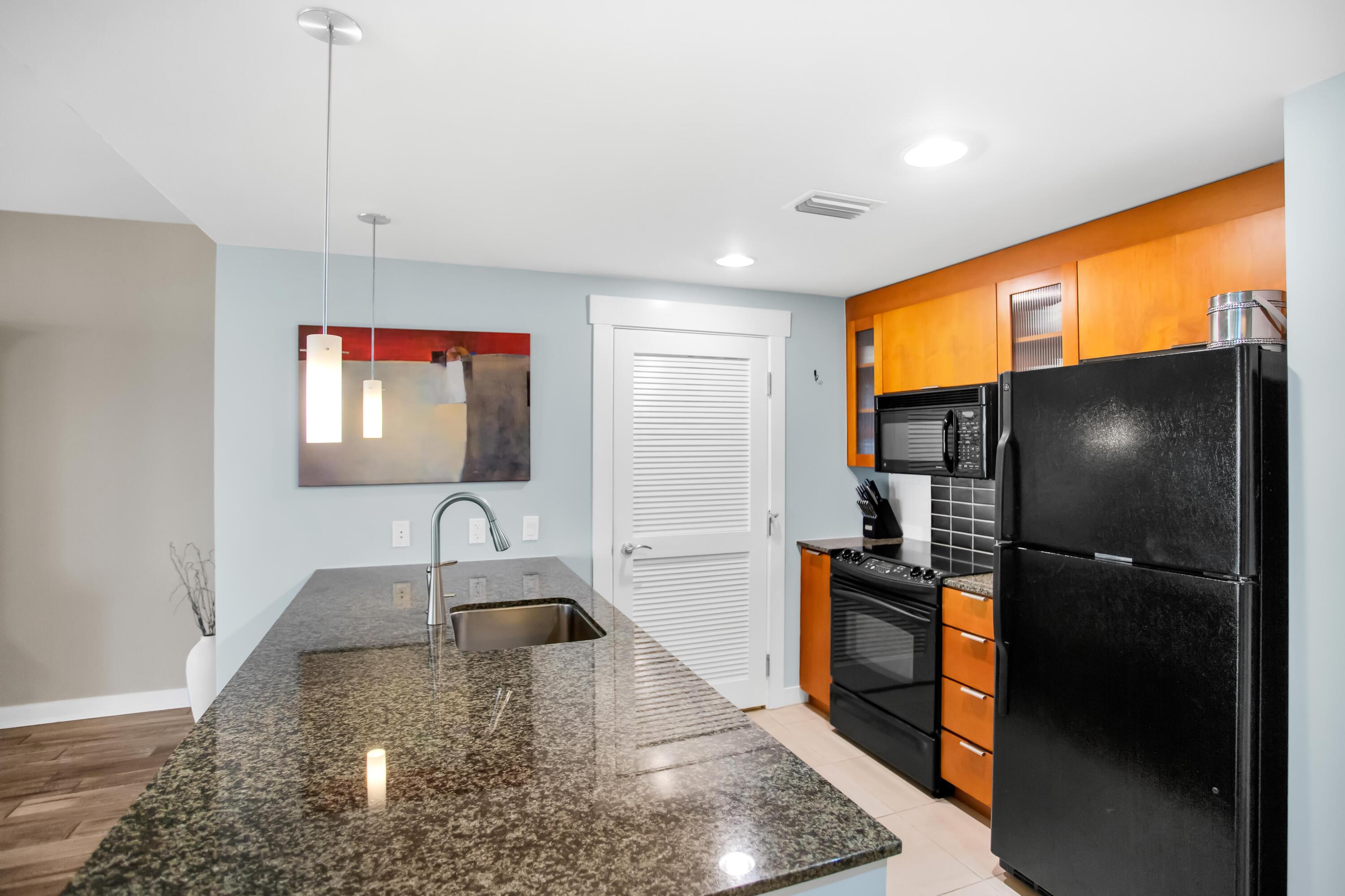 BAHIA CONDO - Residential