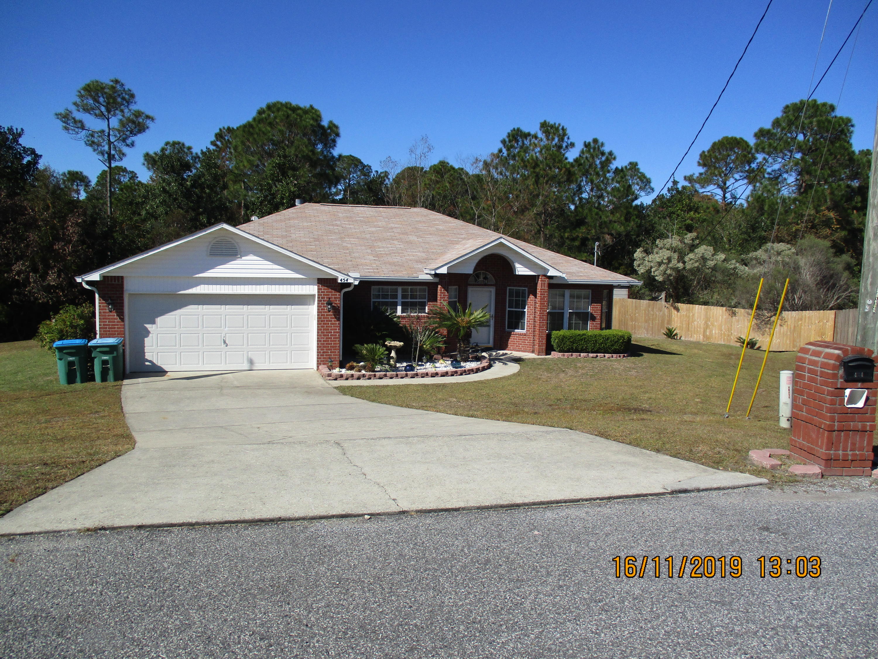 CRESTVIEW SUBURB (231000.00) - Residential