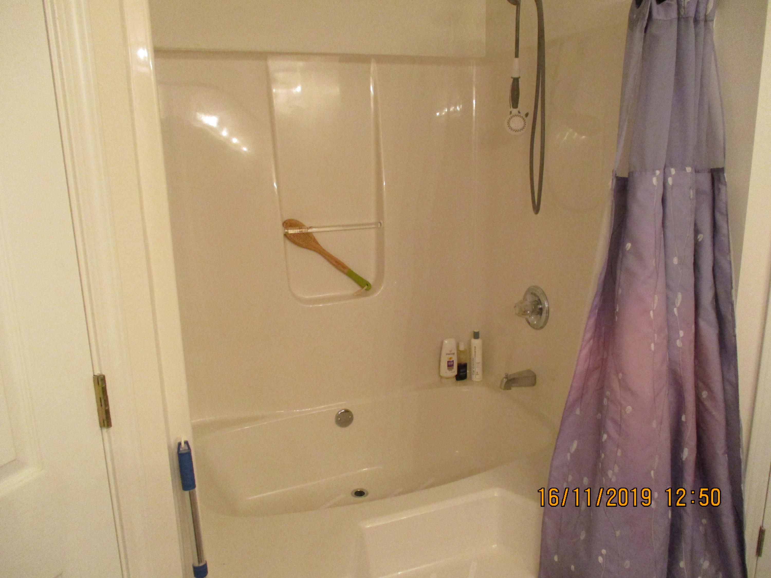 CRESTVIEW SUBURB (231000.00) - Residential