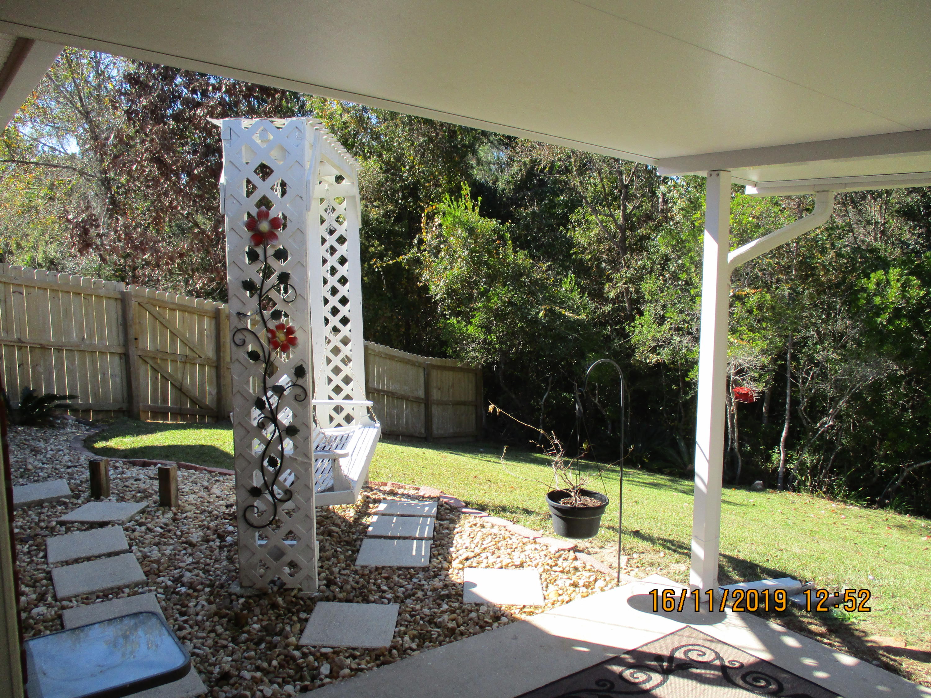 CRESTVIEW SUBURB (231000.00) - Residential