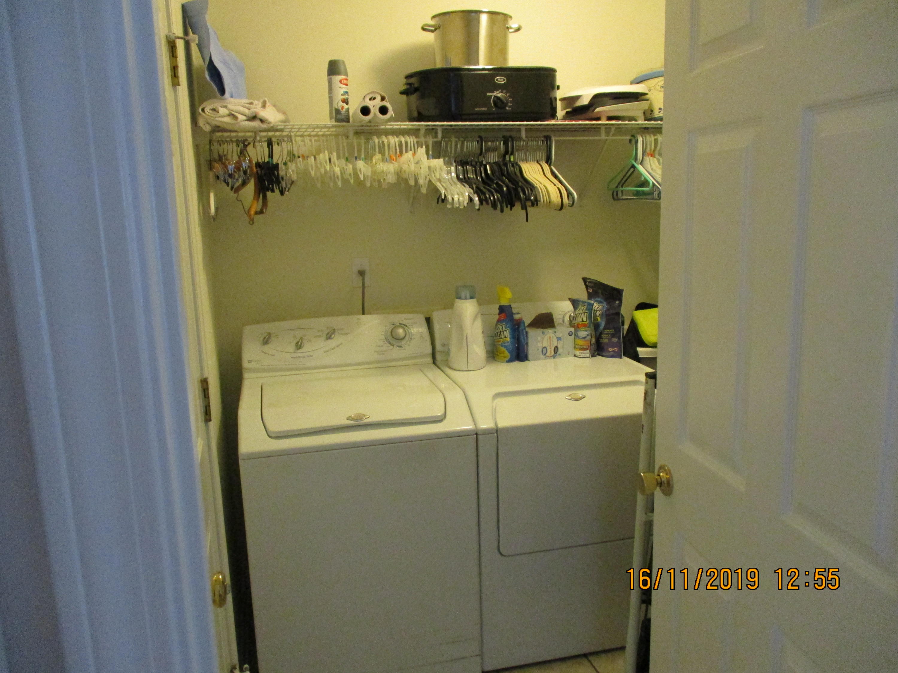 CRESTVIEW SUBURB (231000.00) - Residential