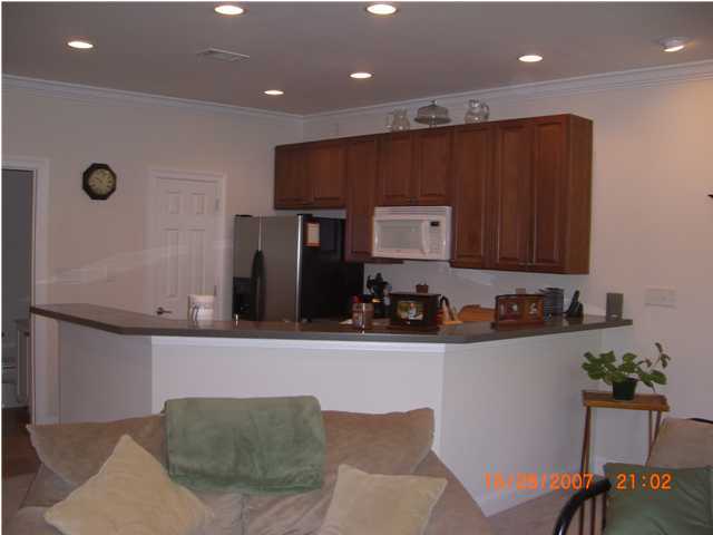 CROSS CREEK - Residential Lease