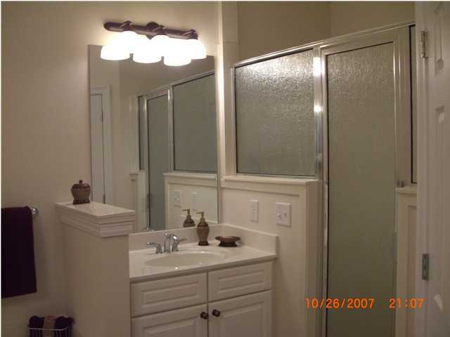 CROSS CREEK - Residential Lease