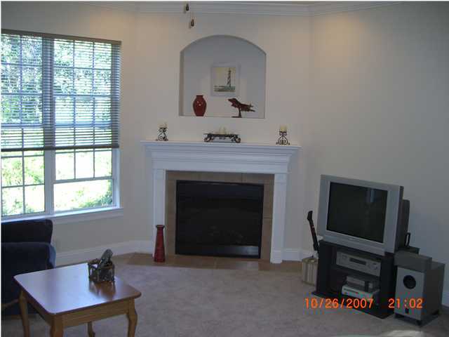 CROSS CREEK - Residential Lease