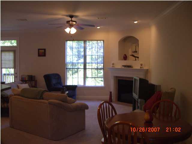 CROSS CREEK - Residential Lease