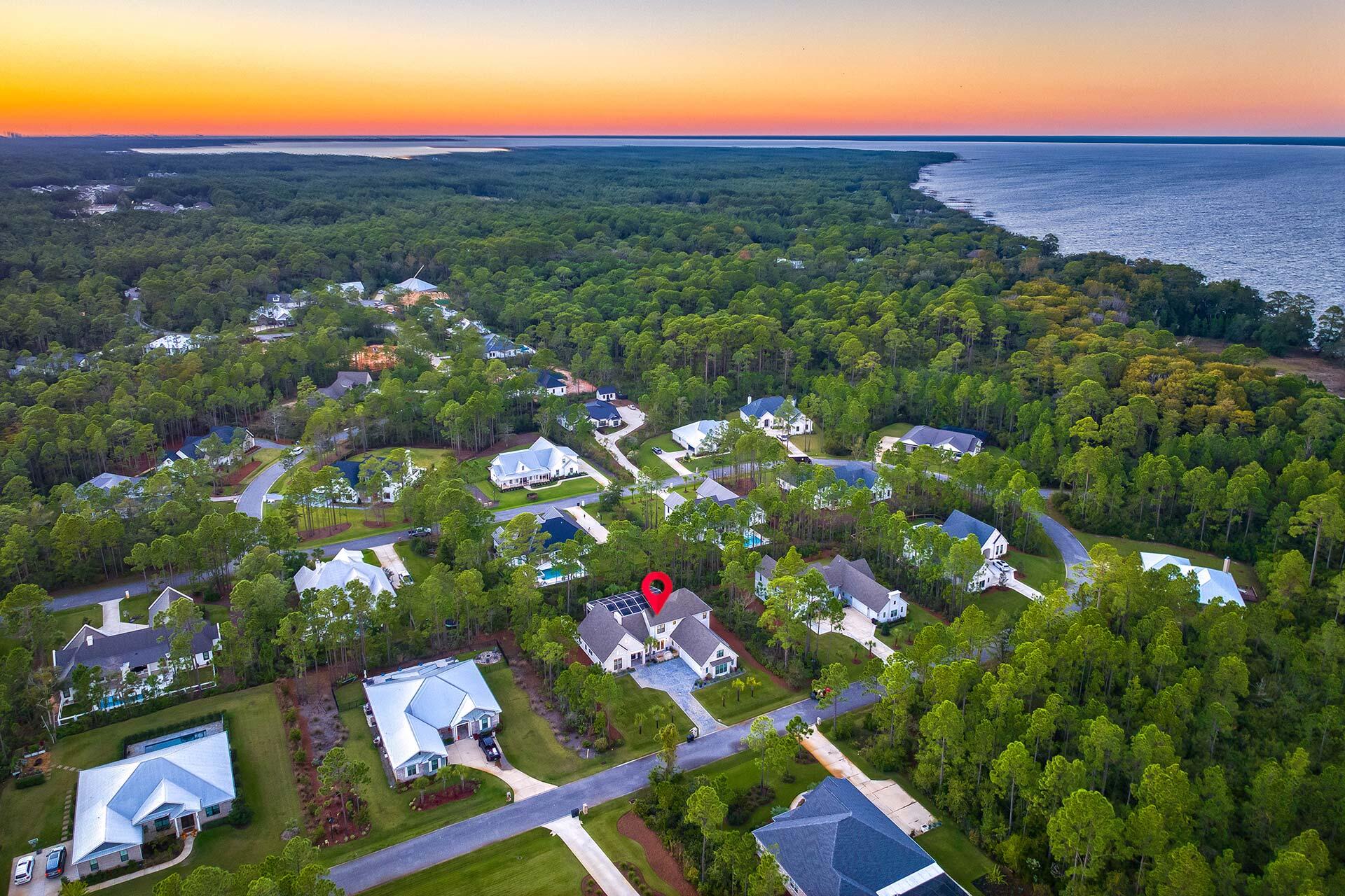 SECLUSION BAY - Residential