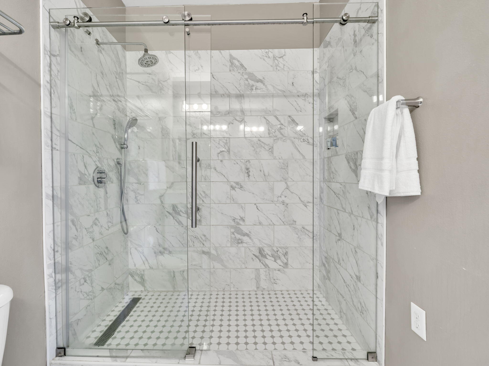 EMERALD WATERS BEACHSIDE CONDO - Residential