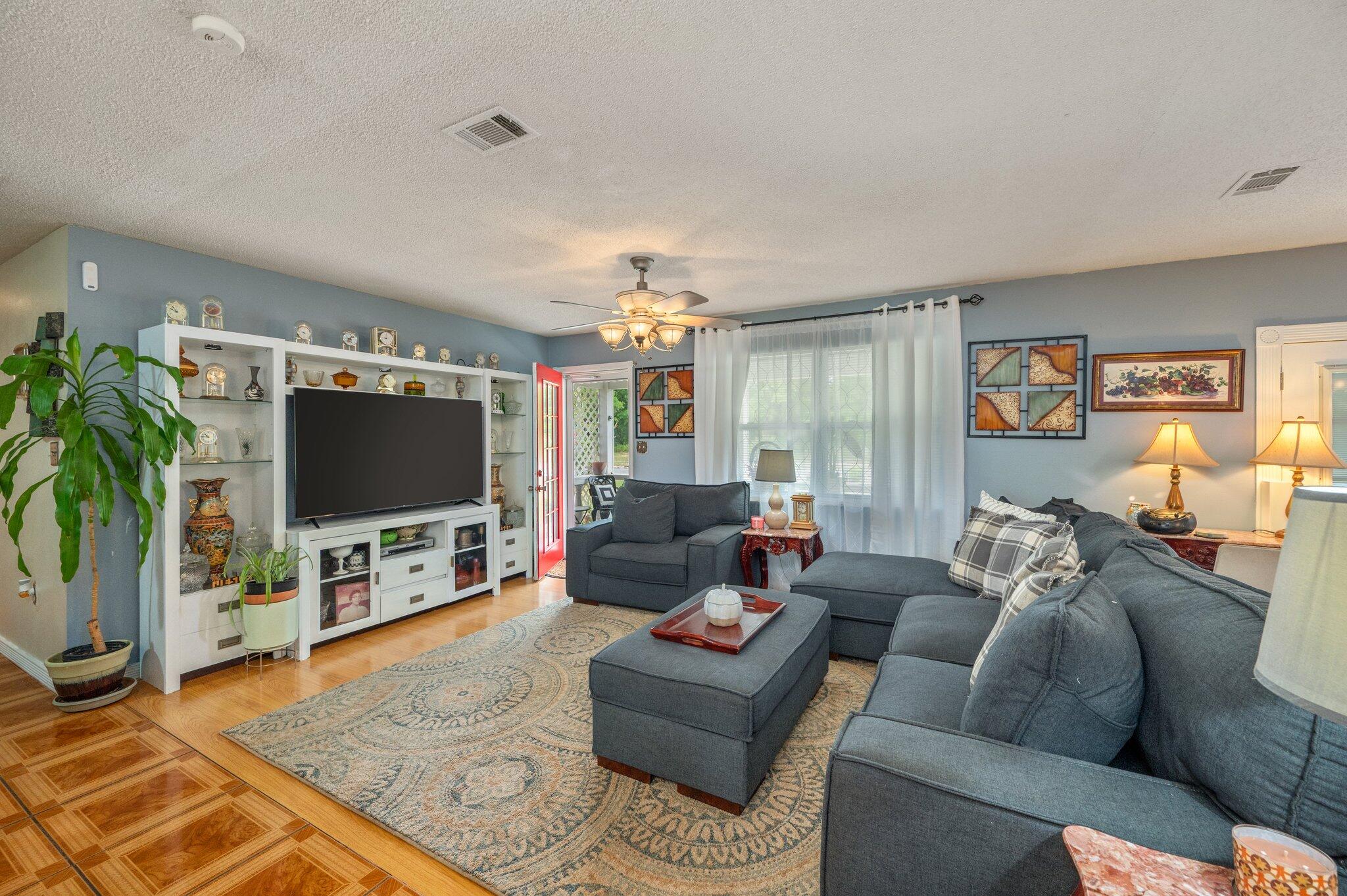 FERDON HEIGHTS - Residential